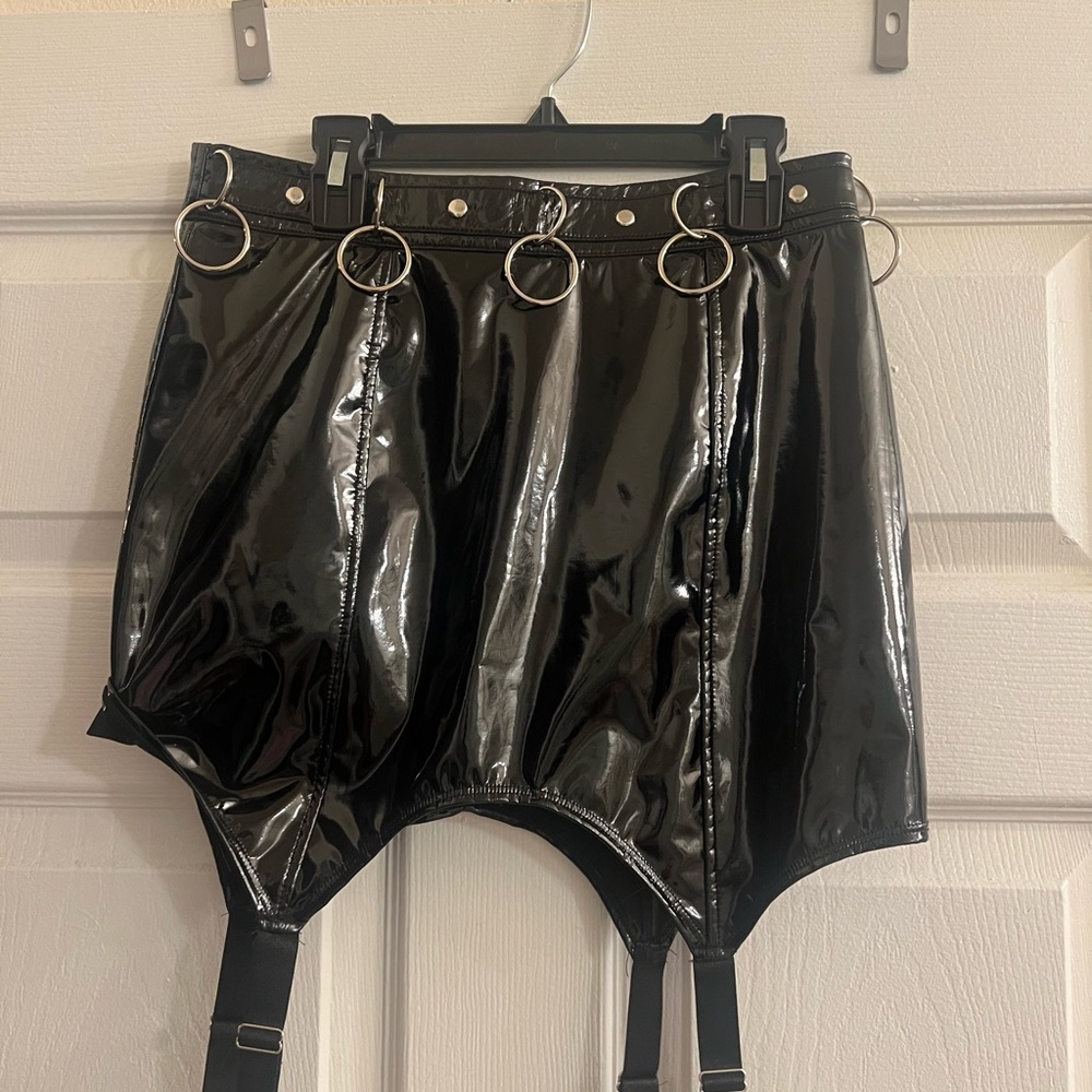 widow leather o ring skirt ⚔️